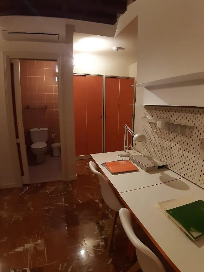 Hotel Loopinn Granada