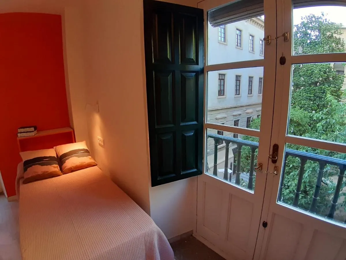 Hotel Loopinn Granada Spain