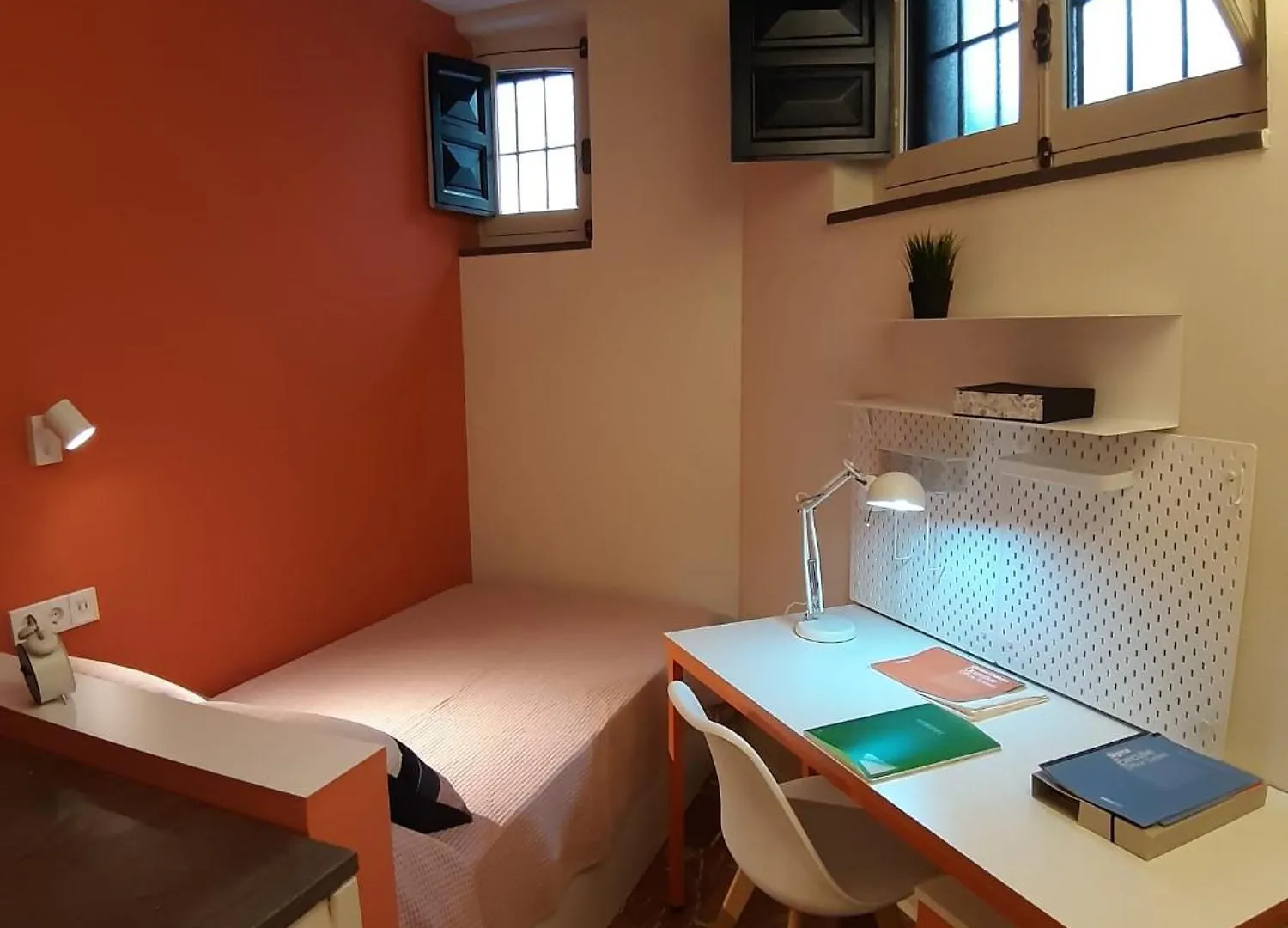 Hotel Loopinn Granada
